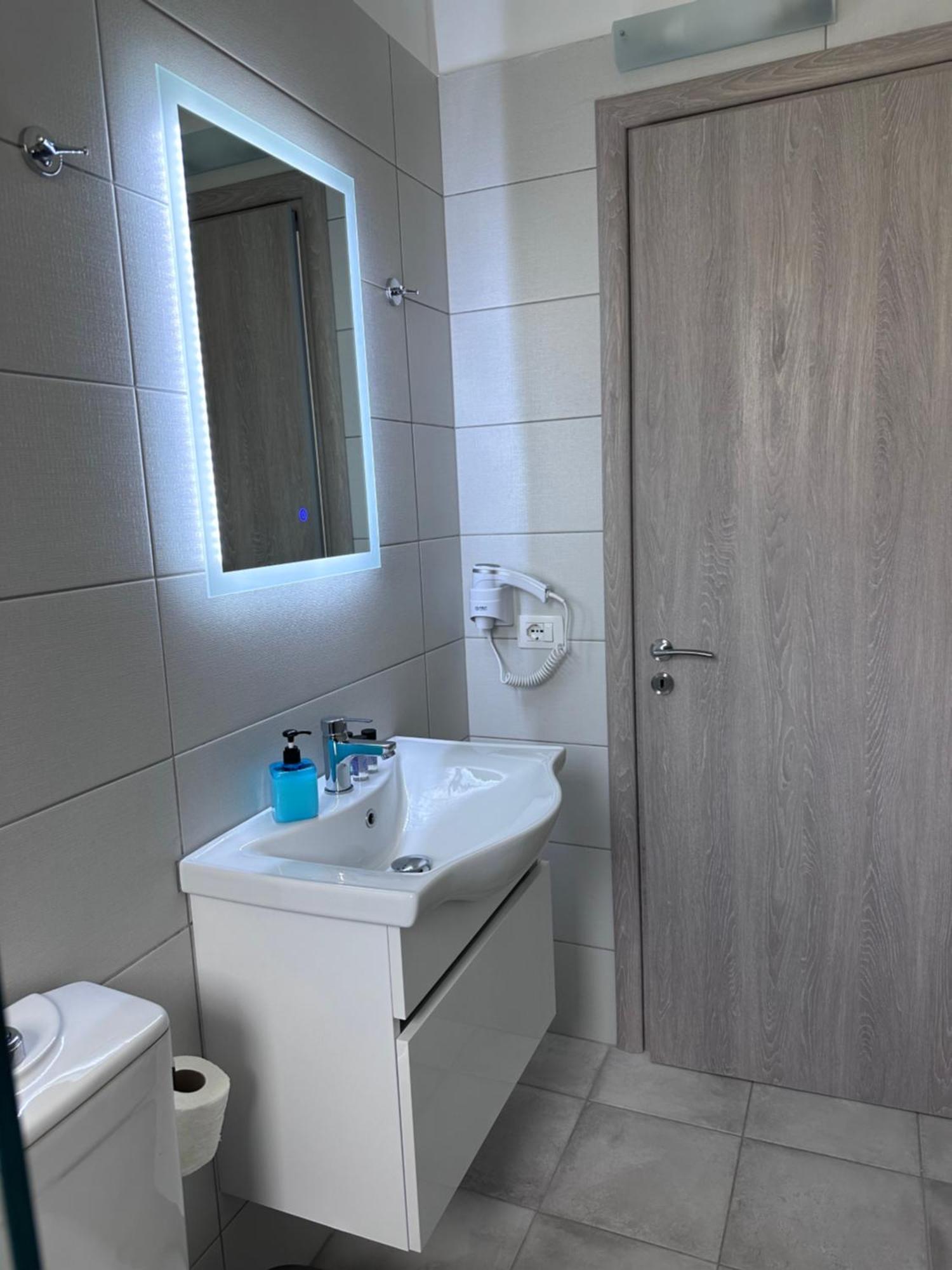 Vila Melina Himarë Dış mekan fotoğraf
